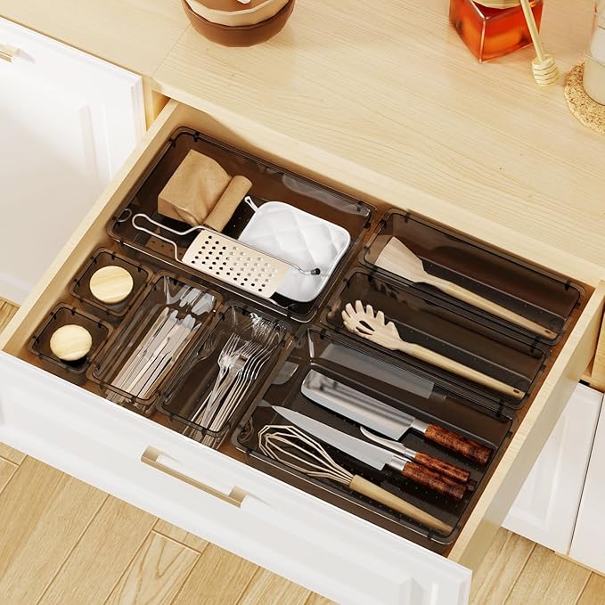 WOWBOX 16 PCS Clear Plastic Drawer Organizer Set, 4 Sizes Desk Drawer Organization and Storage Containers for Makeup, Cosmetics, Jewelry and Gadgets in Kitchen, Bathroom, Bedroom, Office, Clear Black