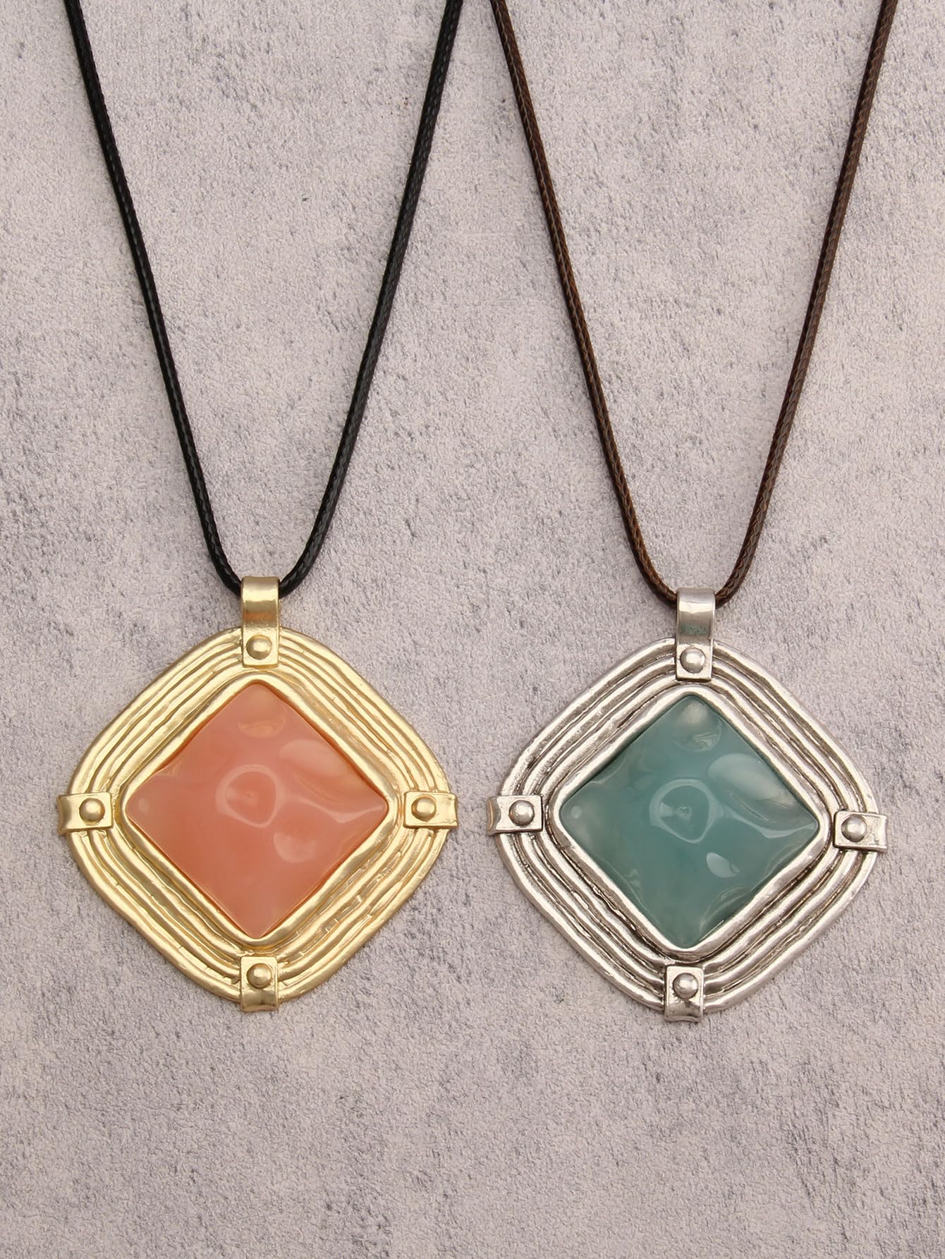 joymiao Boho Pendant Necklace Chunky Bohemian Necklace Boho Turquoise Necklace for Women Vintage Necklace for Cowgirls