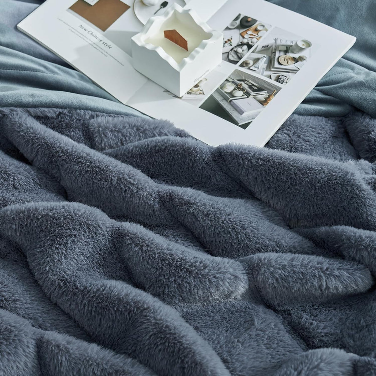 Cozy Bliss Faux Fur Throw Blanket for Couch, Cozy Soft Plush Thick Winter Blanket for Sofa Bedroom Living Room, 60 * 80 Inches Blue
