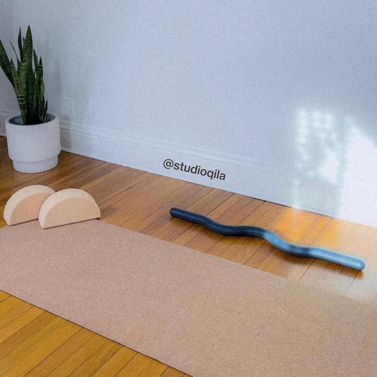 Premium Cork Yoga Mat - Sustainable, Non-Toxic & PVC-Free, Non-Slip, Perfect for Hot Yoga, Pilates & Exercise - Cushioned for Superior Comfort & Support