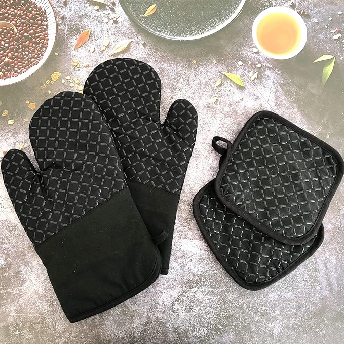 4 Pcs Oven Mitts and Pot Holders,Oven Glove High Heat Resistant 500 Degree,Long Oven Mitts with Recycled Cotton Infill and Silicone Non-Slip Surface for Baking,Kitchen,Cooking(Black)