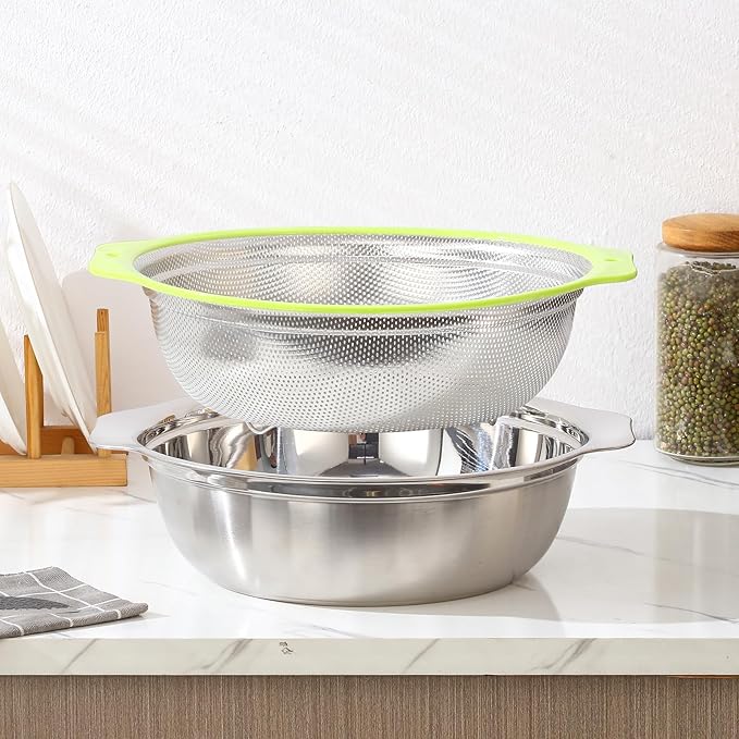 Colander Stainless Steel Microporous, 4QT Large Capacity Rice Strainer with Mixing Bowl, Rice Washing Bowl Set with Handle, Food-Grade Strainers and Colanders for Kitchen, Dishwasher Safe