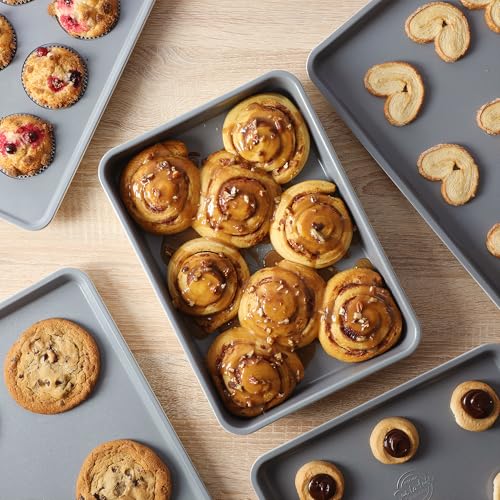 Sur La Table Kitchen Essentials Bake Sale 9 X 13 Inch PFOA, PFAS, PTFE Free Nonstick Roaster/Cake/Baking Pan - Linen White