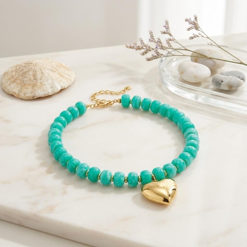 Frigotine Chunky Heart Necklace for Women, Blue Acrylic Resin Beaded Choker with Gold Puffy Heart Pendant, Y2K Boho Statement Jewelry Gift