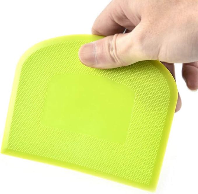 2 Pieces Dough Scraper Bowl Scraper Food-safe Plastic Dough Cutter Flexible Plastic Scraper Practical Bench Scraper Multipurpose Food Scrappers for Bread Dough Cake Fondant Icing, White, Green