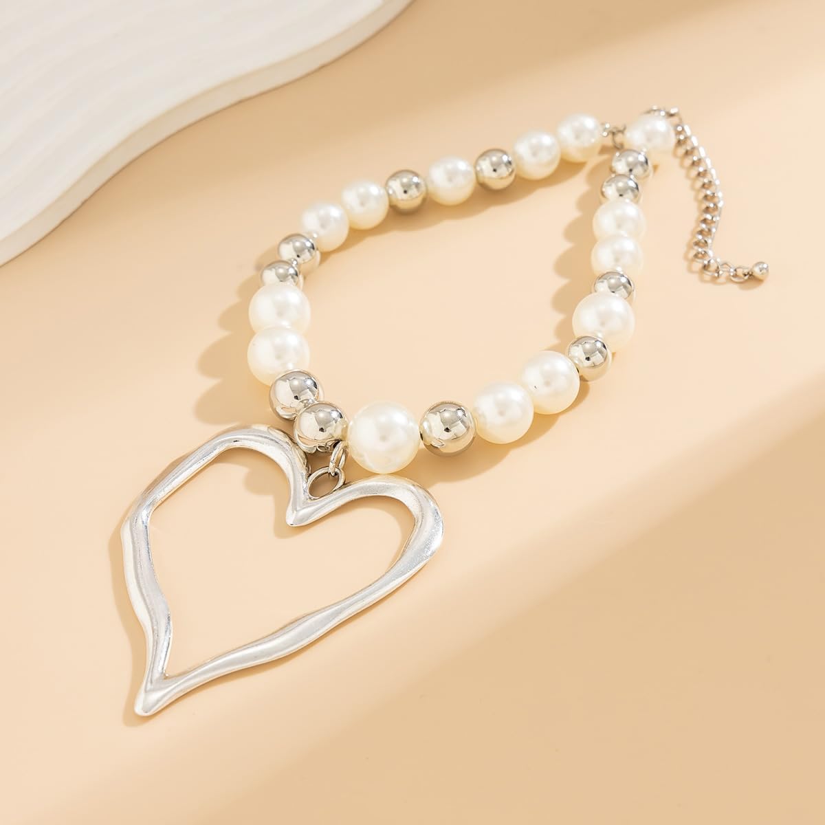 Y2k Large Heart Necklaces for Women Chunky Love Pearl Ball Beads Choker Necklaces Exaggerated Big Hollow Heart Pendant Necklace Statement Jewelry Gifts (Silver1)