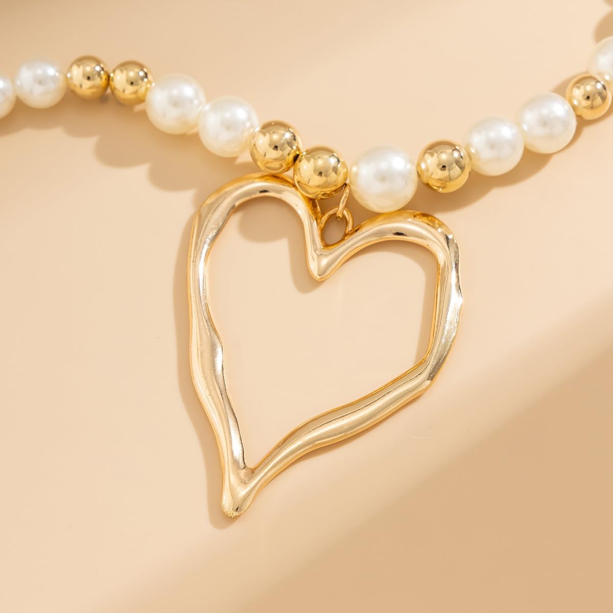 Y2k Large Heart Necklaces for Women Chunky Love Pearl Ball Beads Choker Necklaces Exaggerated Big Hollow Heart Pendant Necklace Statement Jewelry Gifts (Gold1)