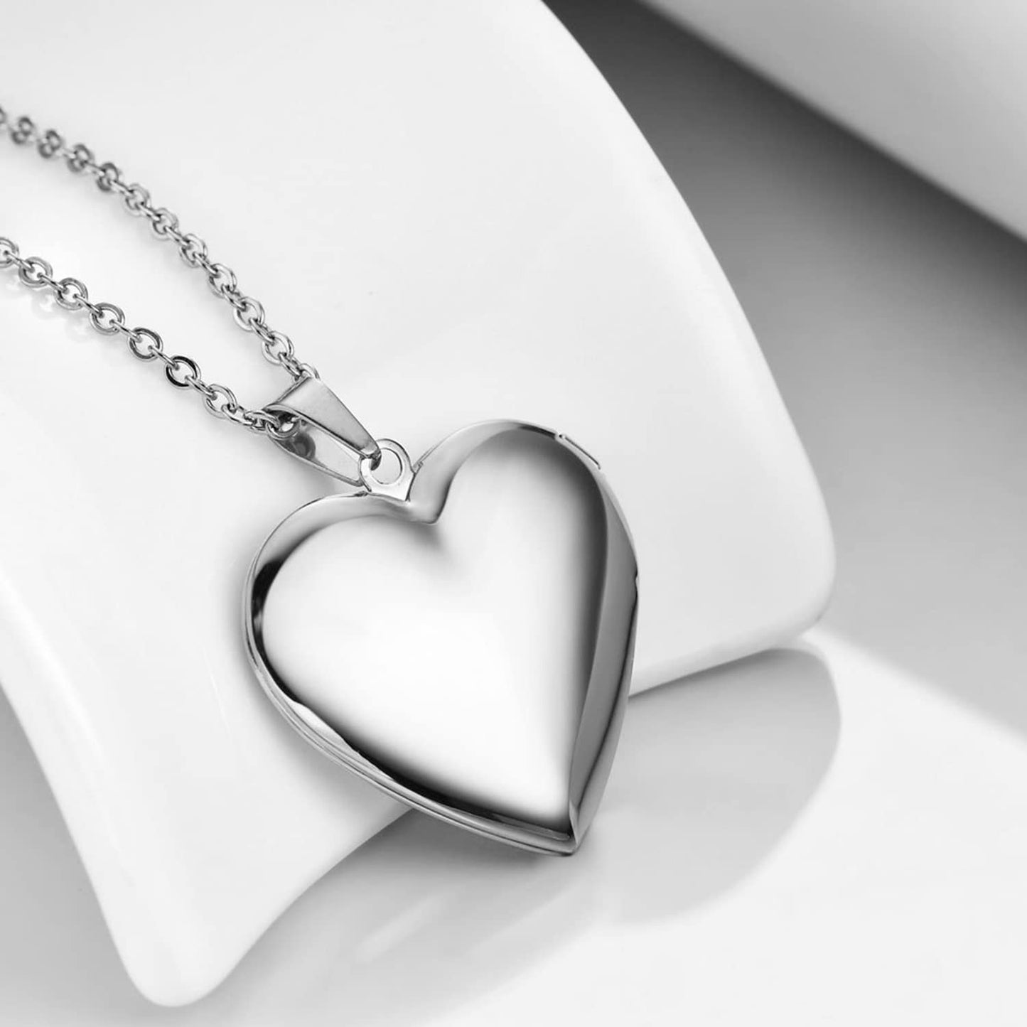 PHOCKSIN Custom Locket Necklaces For Daughters Personalized Photo Necklace Heart Locket Necklace Customize Necklace Mothers Day Gifts for Daughter
