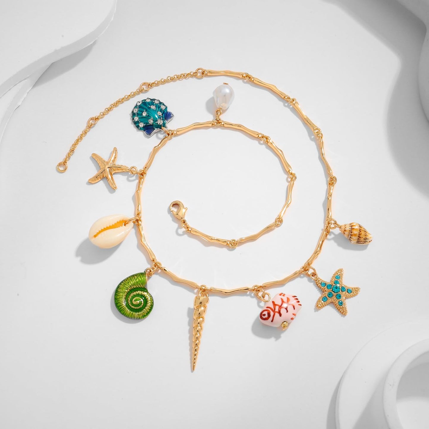 LILIE&WHITE Sea Shell Necklace For Women With Colorful Ocean Charms Gold Starfish Necklace Green Conch Snail Shell Necklaces Seashell Necklaces Summer Beach Mermaid Trendy Jewelry