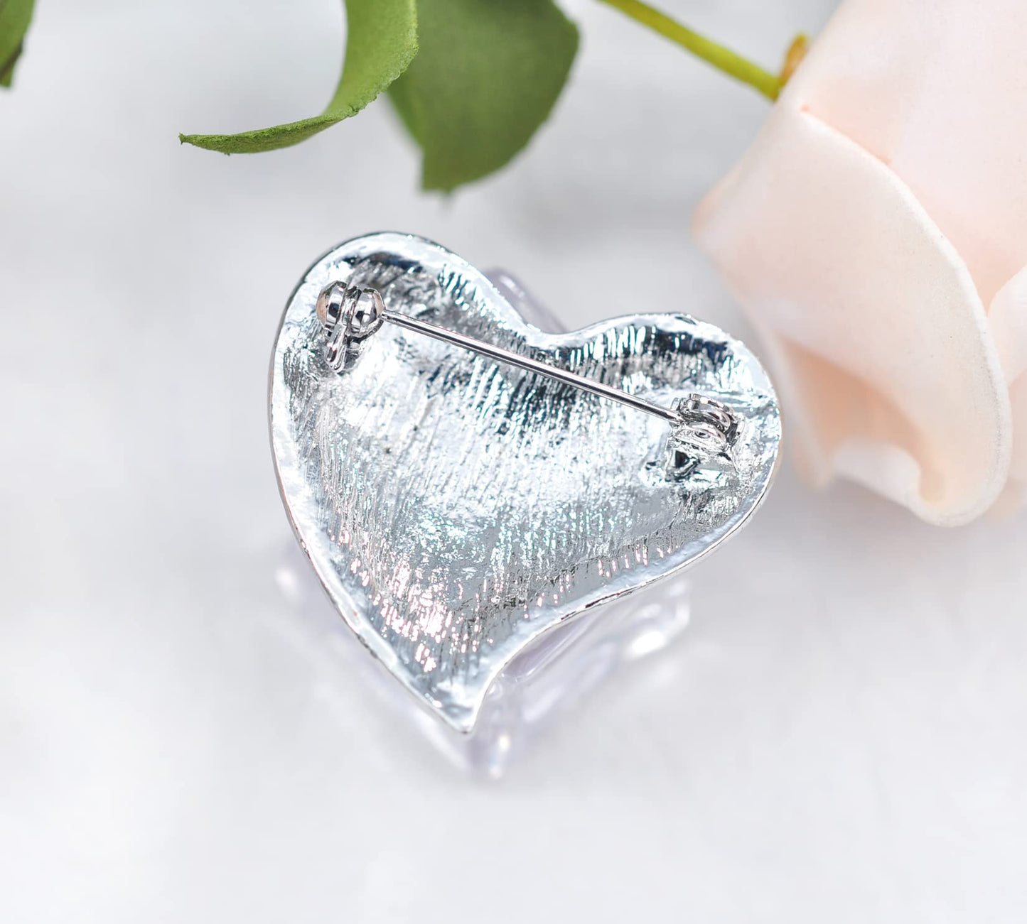 Gyn&Joy Silvery Tone Austrian Crystal Love Heart Brooch Pin BZ264 (Pink)