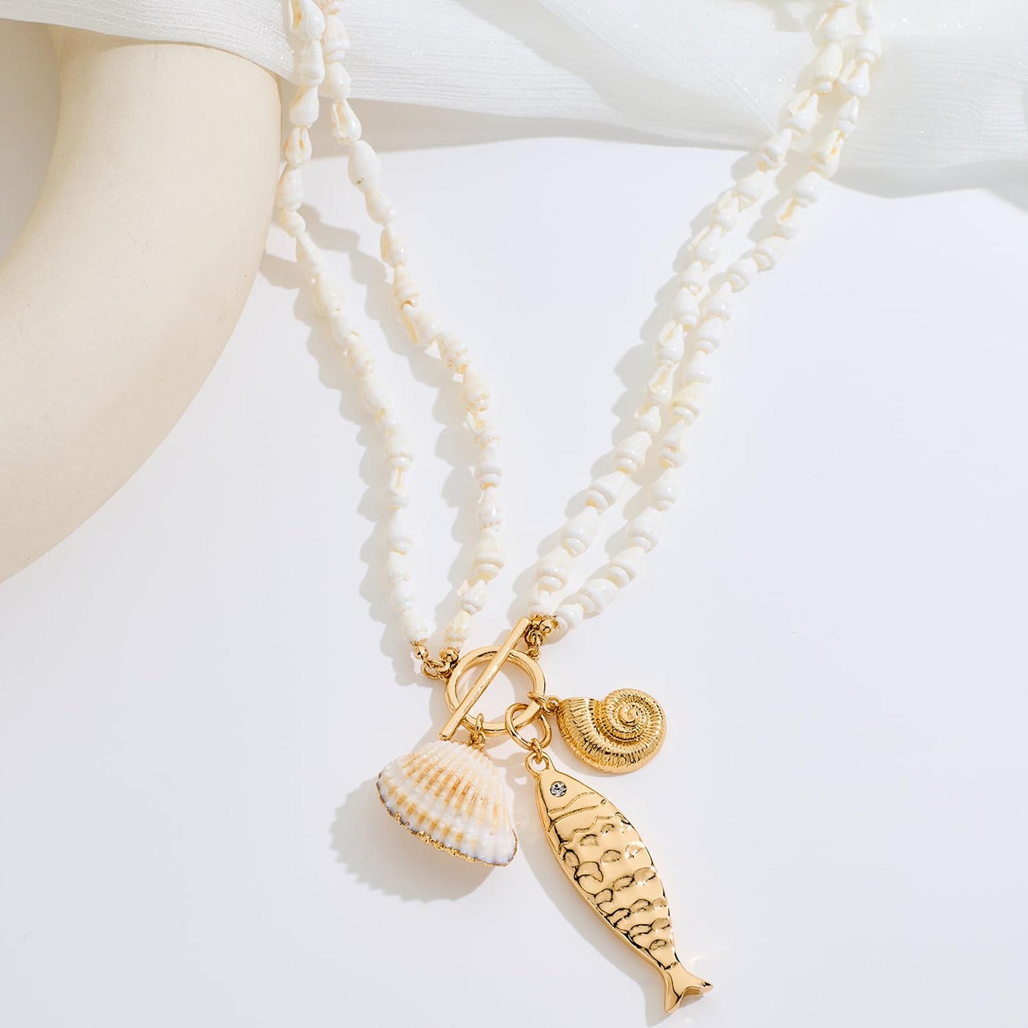 LILIE&WHITE Gold Fish Necklaces for Women Shiny Shell Conch Pendant Necklaces Classic Beach Statement Charms Necklace Jewelry Gift