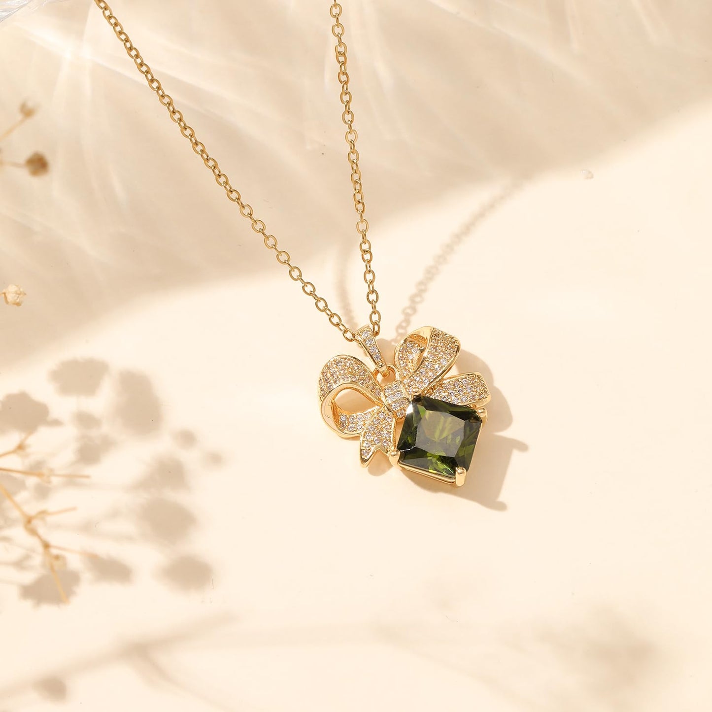 Green Square August Birthstone Peridot Bow Necklace for Women-Gold Plated Healing Crystal Imitation Peridot Pendant Waterproof Non Tarnish Vintage Necklace For Birthday Valentines Day Mother's Day Christmas Thanksgiving Gifts