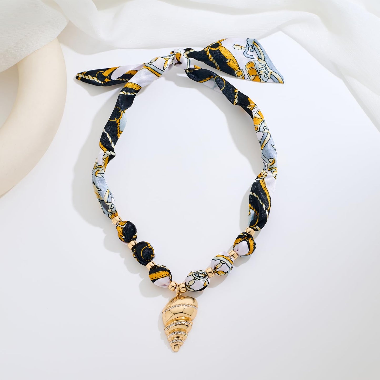 LILIE&WHITE Gold Seashell Necklaces for Women Premium Conch Pendant Necklaces Classic Summer Statement Choker Necklace Jewelry Gift
