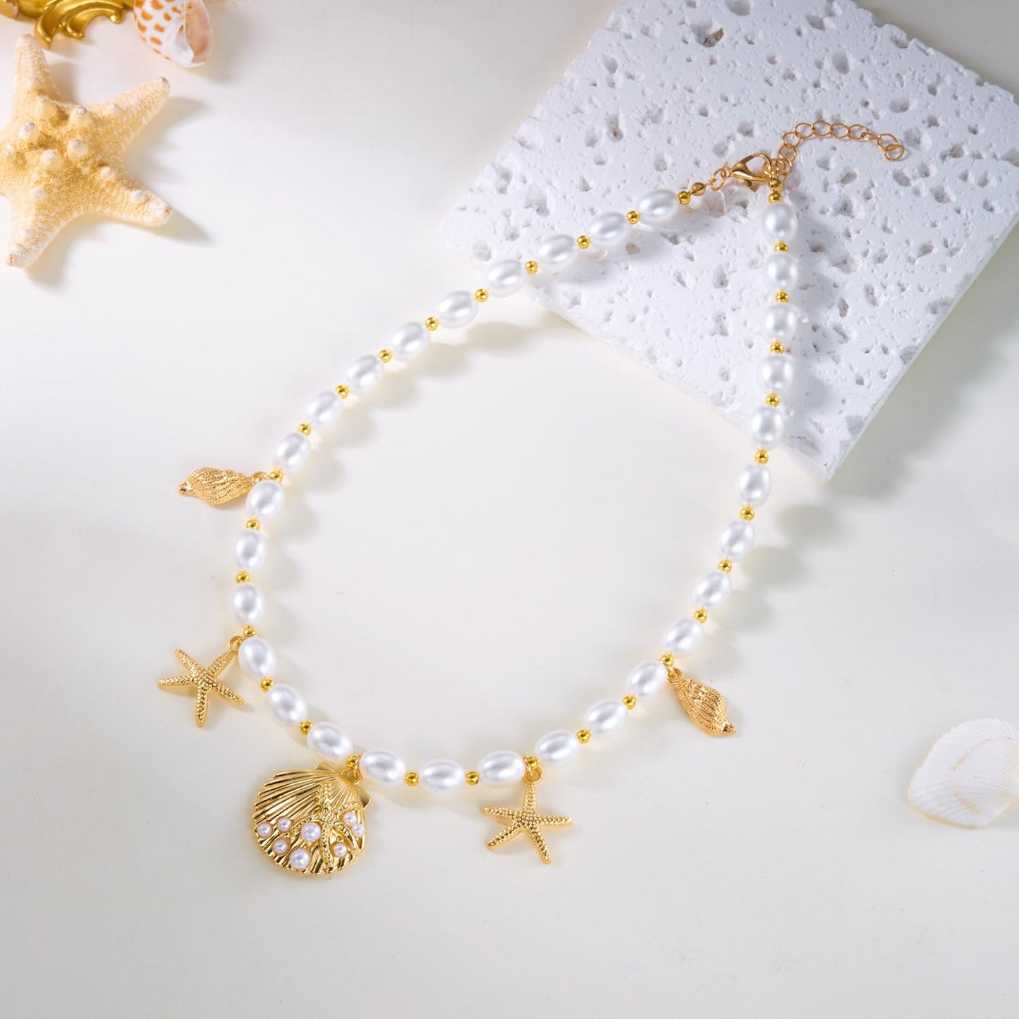 Pearl Gold Starfish Seashell Necklace for Women Boho Mermaid Pearl Beaded Necklace Trendy Gold Starfish Shell Charms Necklaces Summer Beach Vacation Jewelry Accessories (C)