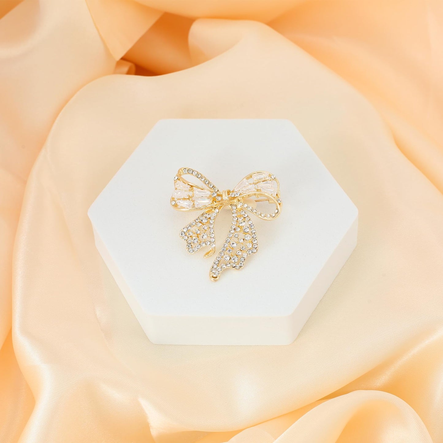 Vancy Utopia Rhinestone Bow Brooch Crystal Bowknot Brooches for Women Brooch Pin Wedding Fashion Jewelry Accessories,Women Gift