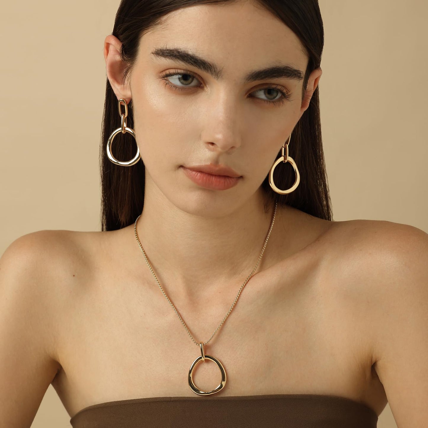 COBI Gold Circle Necklace for Women, 18K Gold Tone Finished Long Gold Necklace, Gold Statement Necklace Simple Everyday Jewelry, Fashion Trendy Birthday Gifts