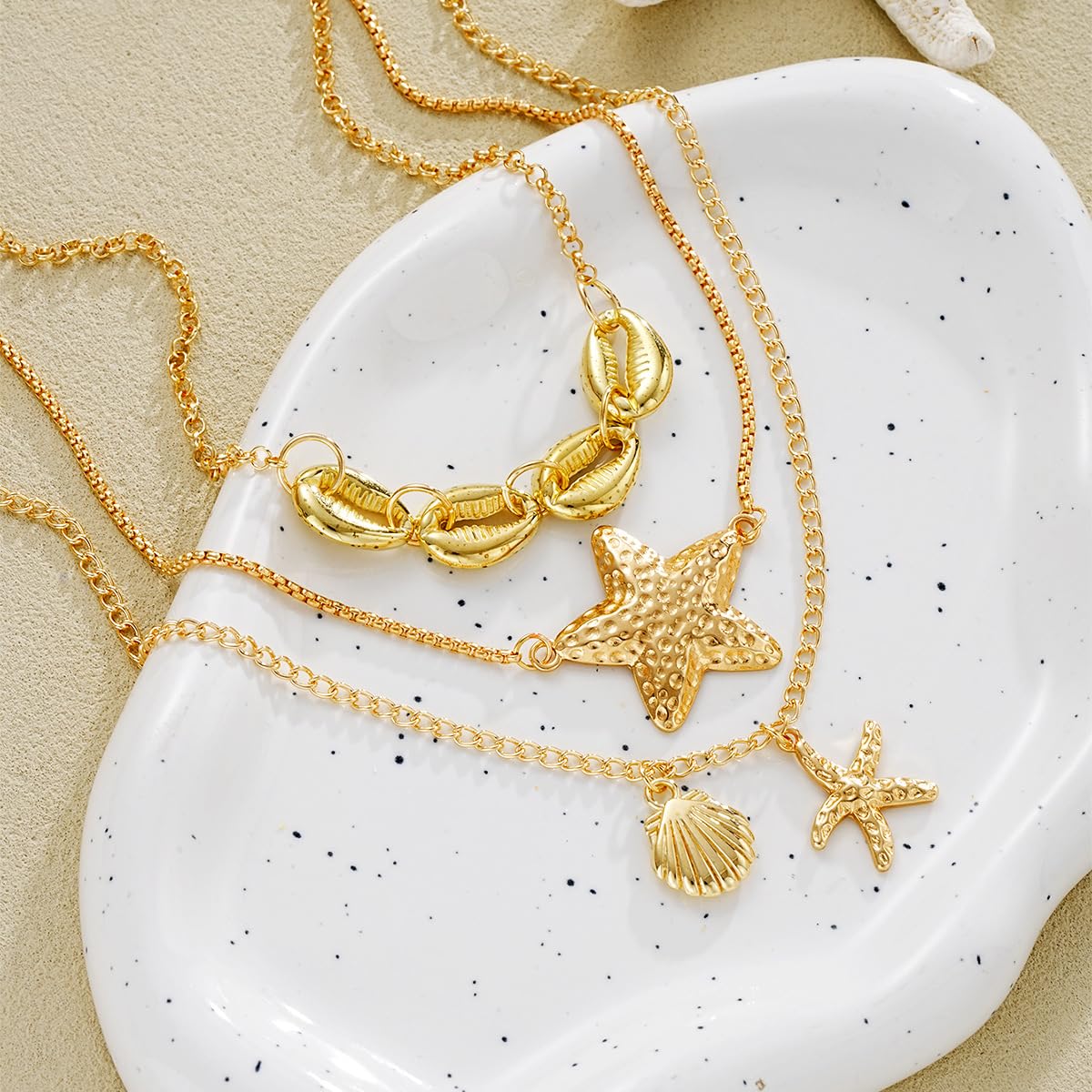 GLRITY Gold Layered Necklaces for Women Stacked Starfish Necklaces Statement Starfish Mermaid Necklace Dainty Coastal Summer Beach Vacation Jewelry Gifts