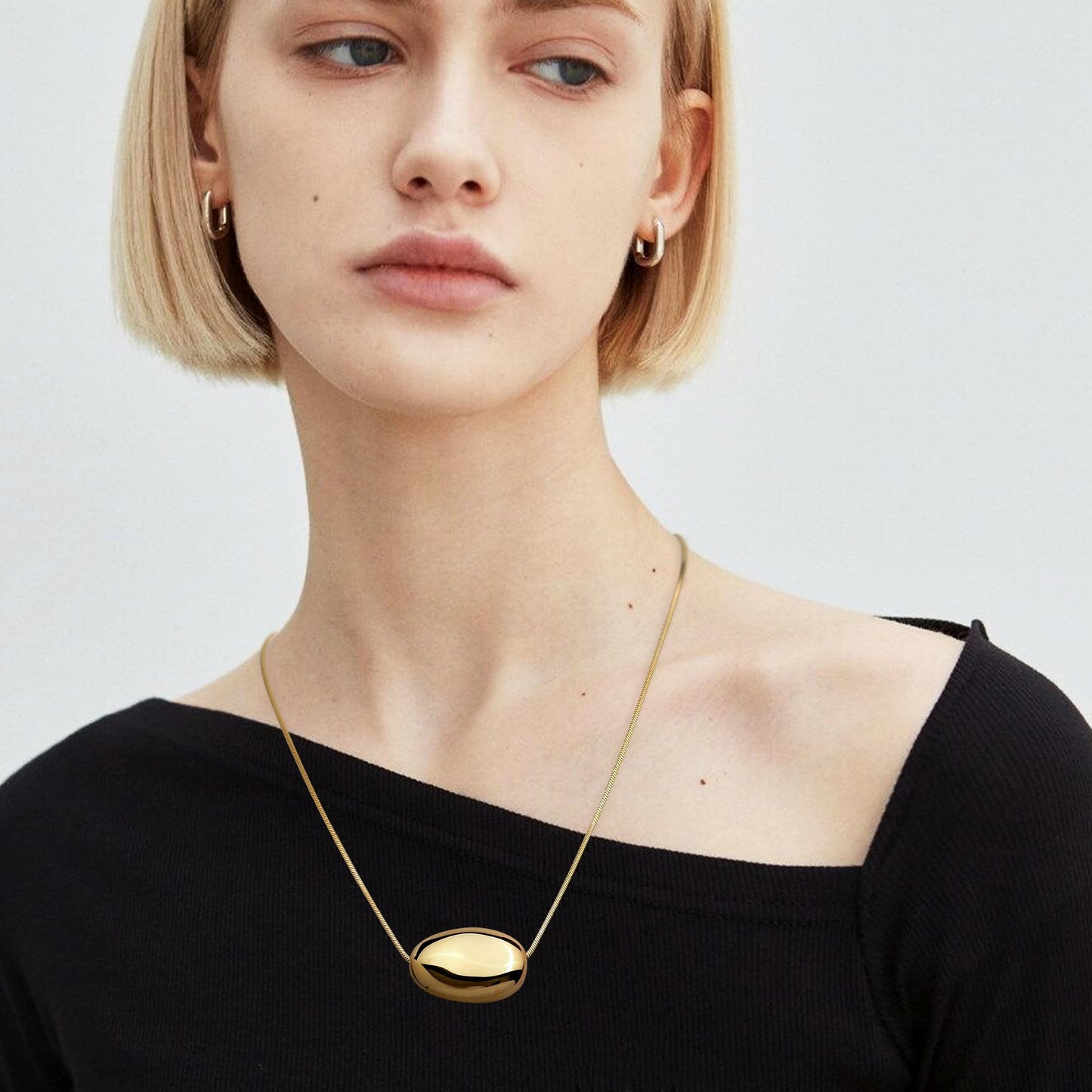 Frigotine Chunky Gold Slide Oval Ball Charm Necklace for Women, Trendy Thick Statement Adjustable Long Snake Chain Hollow Pendant Nacklaces Winter Prom Jewelry Gift