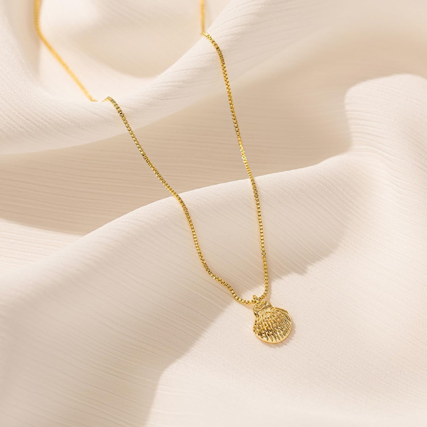 BSGRL Dainty Gold Necklace: 14K Gold Plated Shell Sea Beach Necklace for Women 16.5"+2"