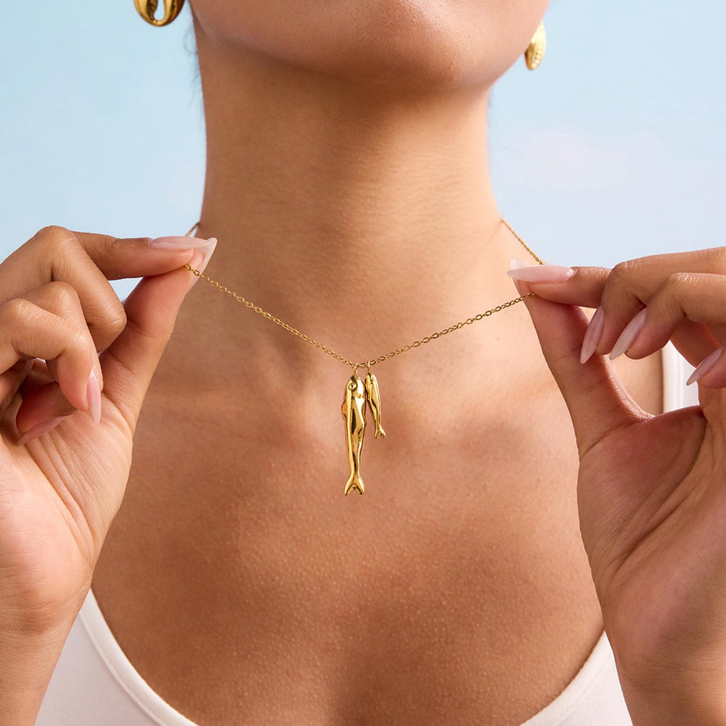 Lnmoieu Gold Fish Necklace for Women Beach Charm Pendant Ocean Jewelry