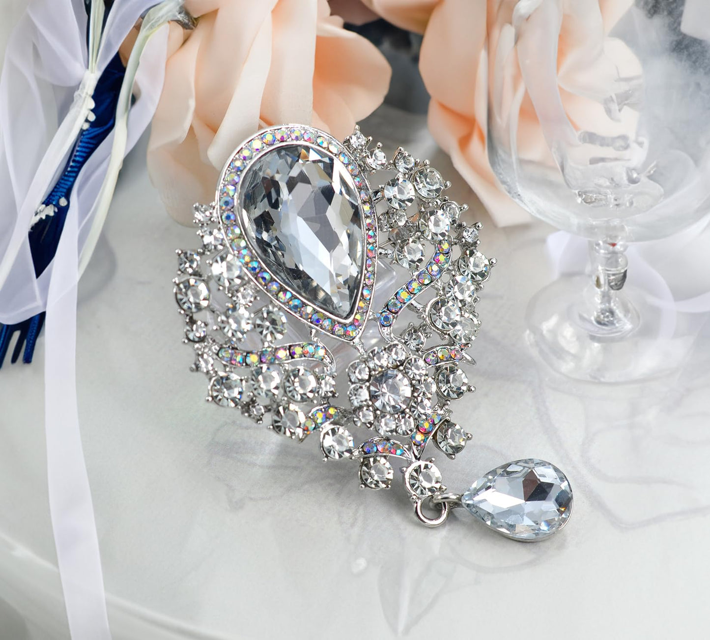 Gyn&Joy Vintage Inspired Crystal Clear Rhinestones Teardrop Flower Wedding Bridal Floral Brooch Pin