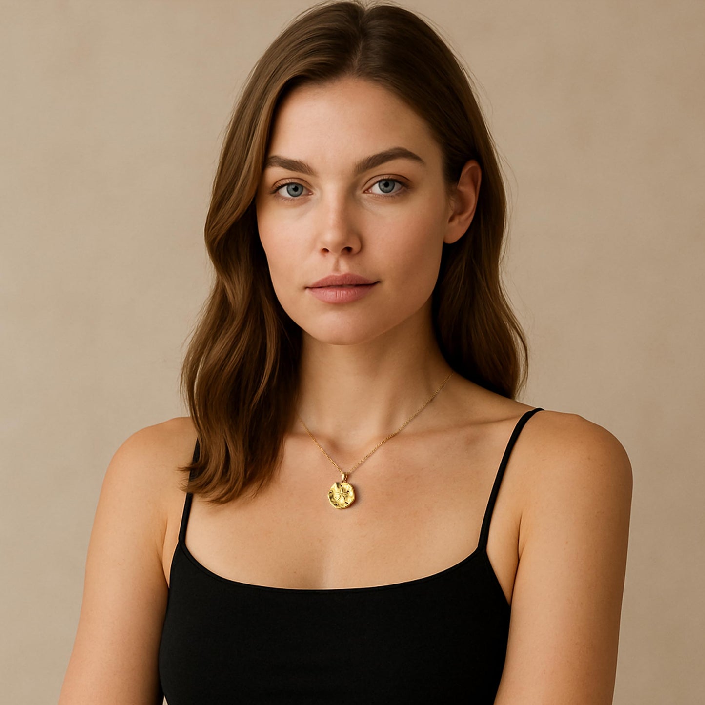 Gold Sand Dollar necklace for Women Trendy Dainty 18K Gold Chain Lucky Summer Beach necklace Sand Dollar jewelry Pendant Gift Card for Women Mom Grandma (Sand Dollar)