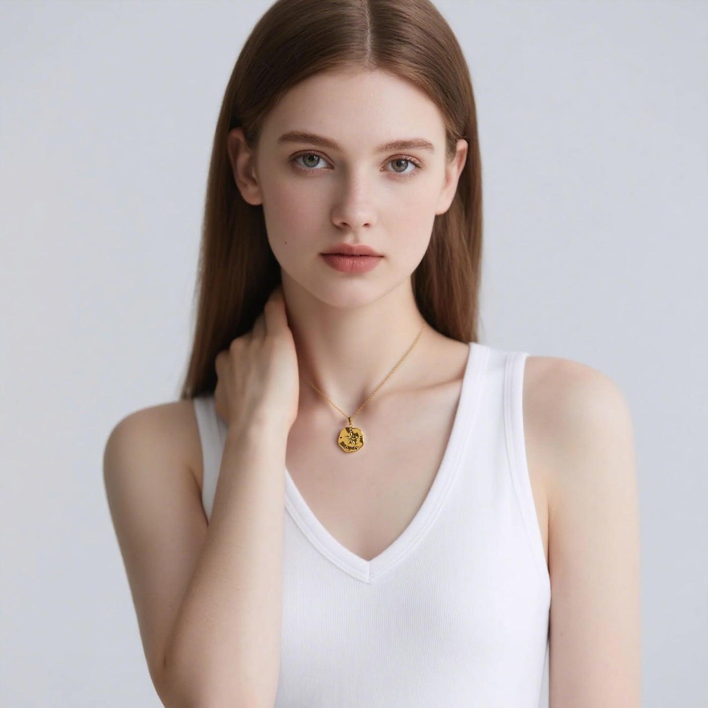 Gold Sand Dollar necklace for Women Trendy Dainty 18K Gold Chain Lucky Summer Beach necklace Sand Dollar jewelry Pendant Gift Card for Women Mom Grandma (Sand Dollar)