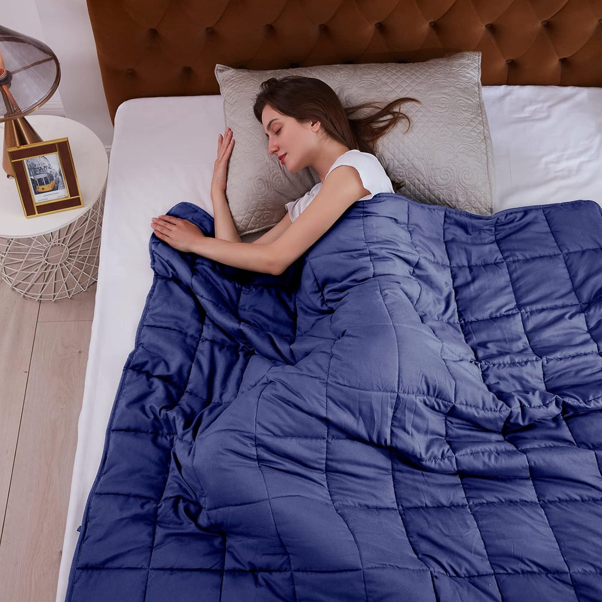 L'AGRATY Weighted Blanket - 60"x80" 25lbs Cooling Breathable Heavy Blanket Microfiber Material with Glass Beads for Adult All-Season Summer Fall Winter Soft Thick Comfort