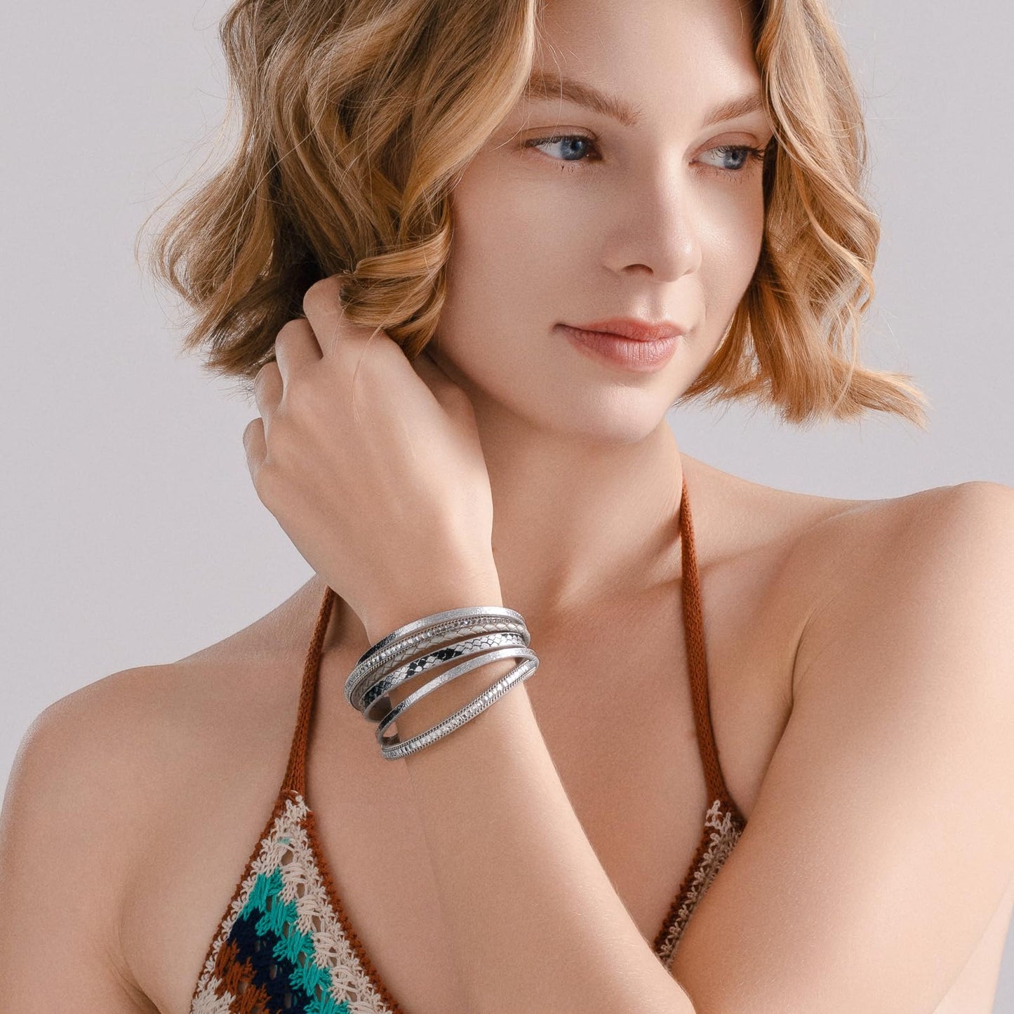 FANCY SHINY Boho Leather Wrap Bracelets Trendy Layered Bracelets with Magnetic Clasp Strackable Bohemian Cuff Jewelry Gifts for Women(Metallic Gray)