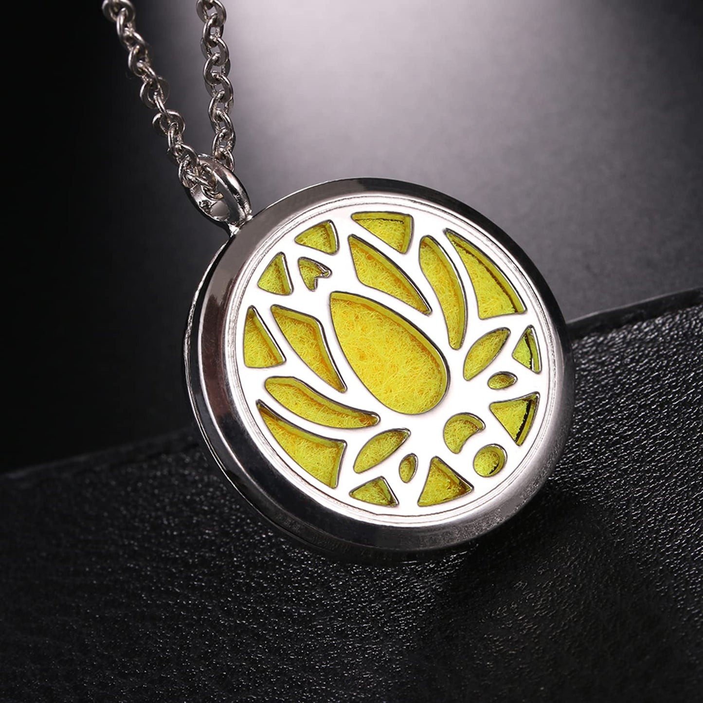 Vie jeune Mixed Aroma Diffuser Locket Pendants Set, Essential Oil Diffuser DIY Necklace Jewelry Making Craft, Bulk Aromatherapy Diffuser Charms Gifts for Women (Random 10pcs Aroma Diffuser)