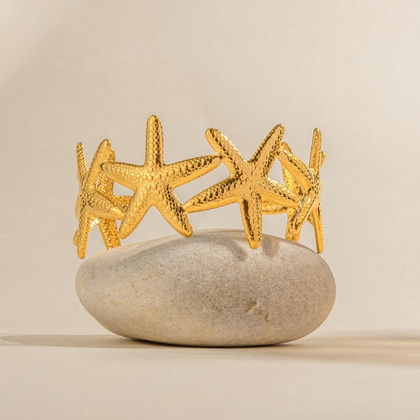 TONLUYAX Chunky Gold Starfish Cuff Bracelets for Women Trendy Textured Summer Beach Bangle Bracelets Ocean Statement Bracelet Jewelry