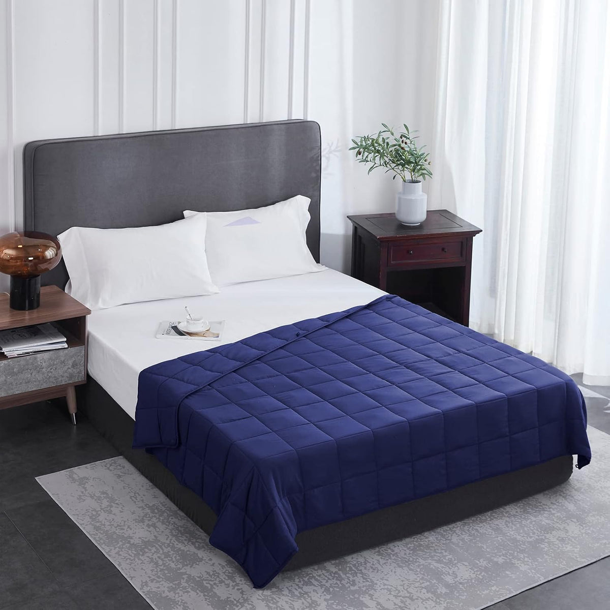 L'AGRATY Weighted Blanket - 60"x80" 15lbs Cooling Breathable Heavy Blanket Microfiber Material with Glass Beads for Adult All-Season Summer Fall Winter Soft Thick Comfort