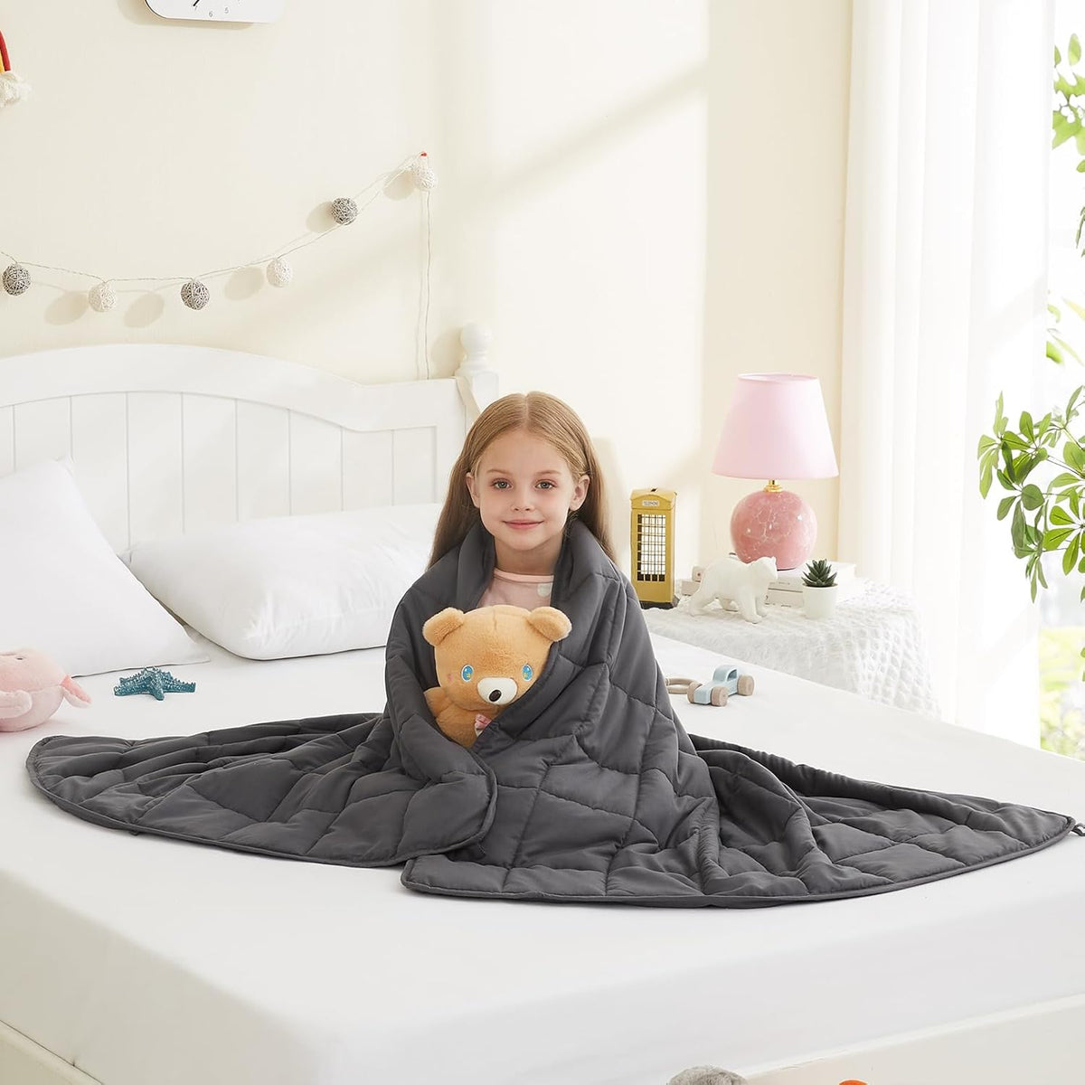 L'AGRATY Weighted Blanket - 36"x48" 3lbs Weighted Blanket Microfiber Material with Glass Beads Small Blanket for All-Season Summer Fall Winter Soft Thick Blanket
