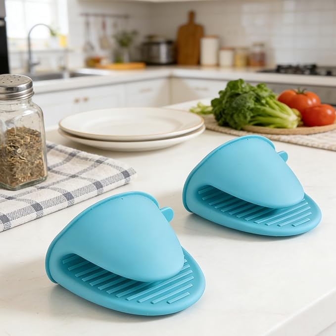 4 PCS Silicone Oven Mitts Heat Resistant Mini Oven Gloves for Kitchen Rubber Air Fryer Mitts Oven Accessories Finger Cooking Pinch Mitts Pot Holders for Kitchen Cooking Baking Dishwasher, Blue & Green