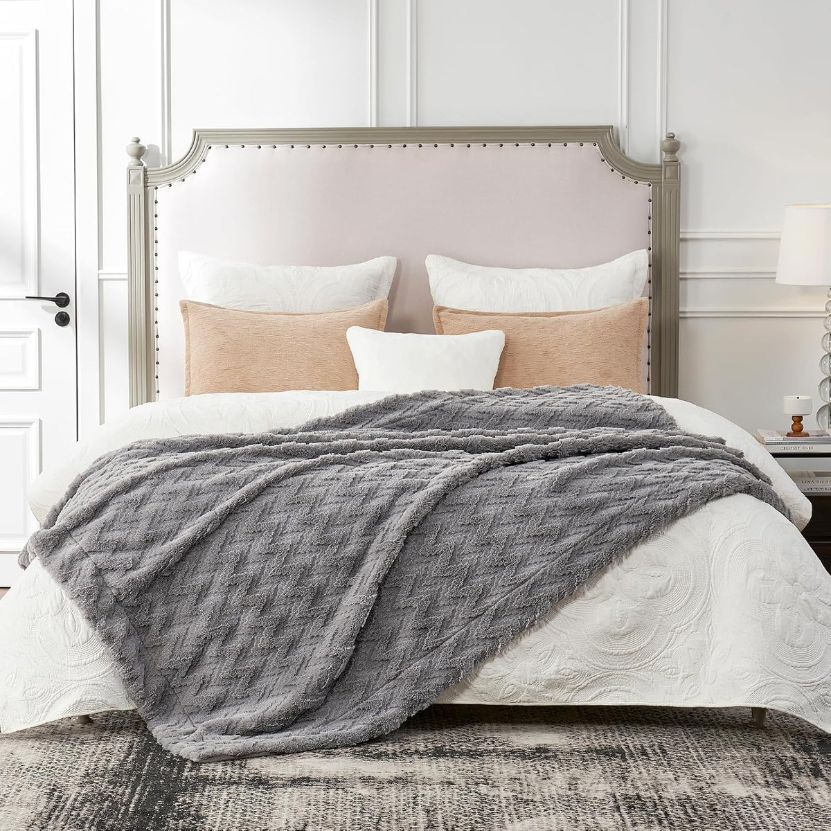 Cozy Bliss Faux Fur Throw Blanket for Couch - Soft Fuzzy Cozy Throw Gift Blankets for Women,Grey Boho Blanket for Sofa Bedroom Living Room.60 * 80 Inches