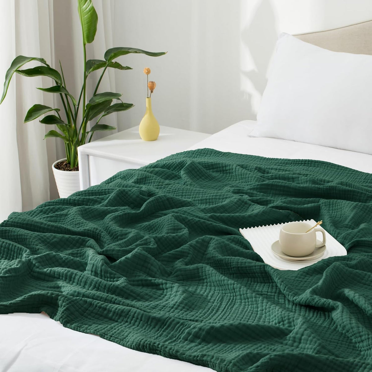 Carriediosa 100% Cotton Muslin Throw Blanket 108" X 90" King Size，4-Layers Summer Gauze Throws for Bed Couch，Soft Lightweight Breathable Linen Blankets Bedspread for Adults All Season，Dark Green