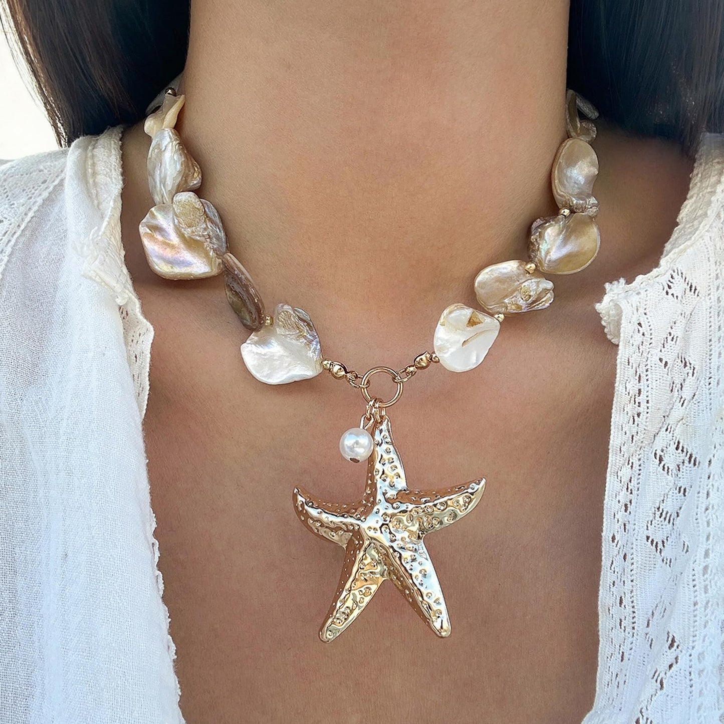 Chunky Shell Starfish Pendant Necklace for Women Colorful Seashell Star Statement Necklace Gold Baroque Freshwater Pearl Necklace Boho Lrregular Choker Memorial Necklace Summer Beach Costume Jewelry Accessories (A)