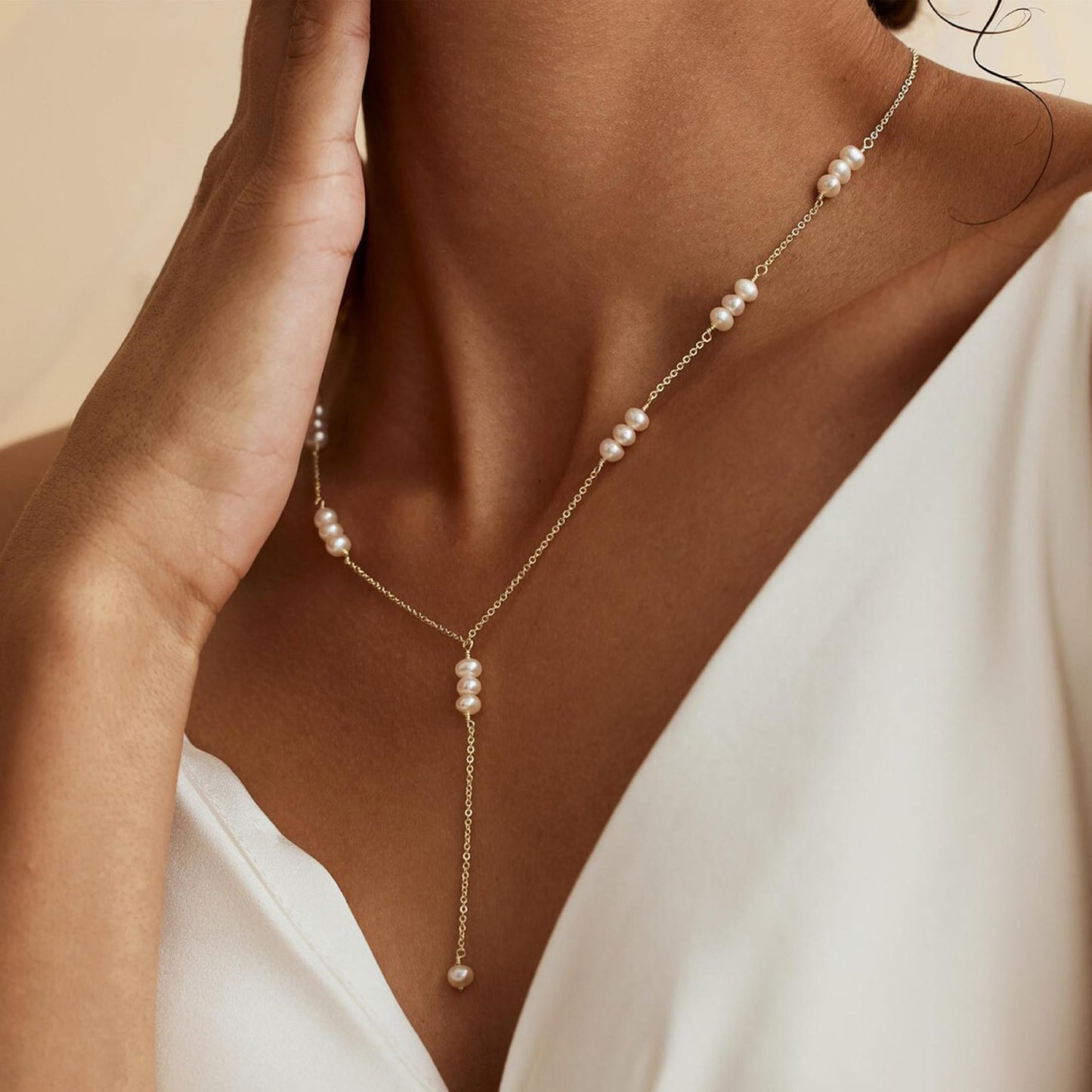 Caenyo Pearl Lariat Necklace for Women, 14K Gold Plated Dainty Y-Shaped Necklace with 3 Freshwater Cultured Pearls, Adjustable Long Drop Chain Jewelry Gift