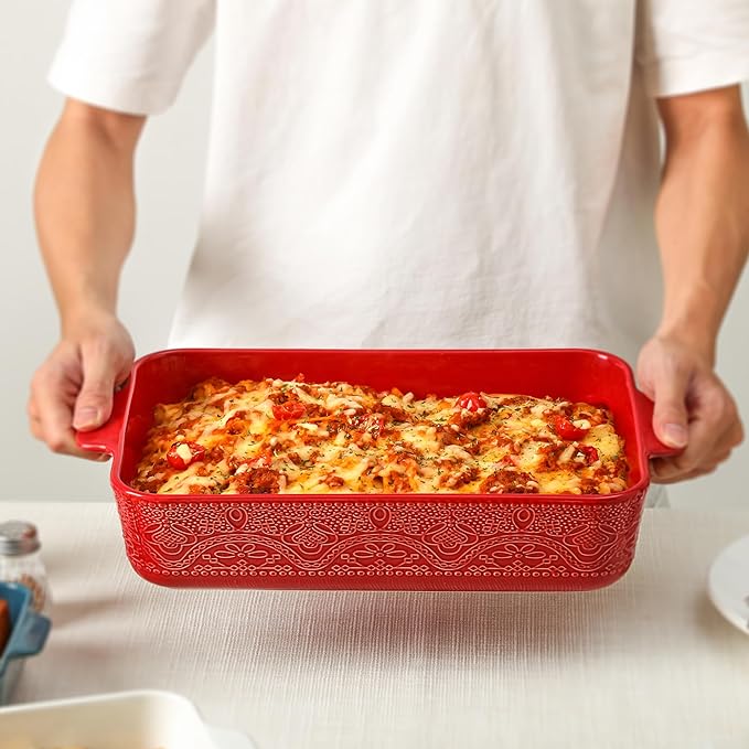 Ceramic Baking Dish Set of 3, Casserole Dishes for Oven, Ideal for Baking, Stewing, Roasting, and Holiday Feasts. The Gift for Mother's Day, Thanksgiving, Christmas, or Housewarming(Christmas Red）