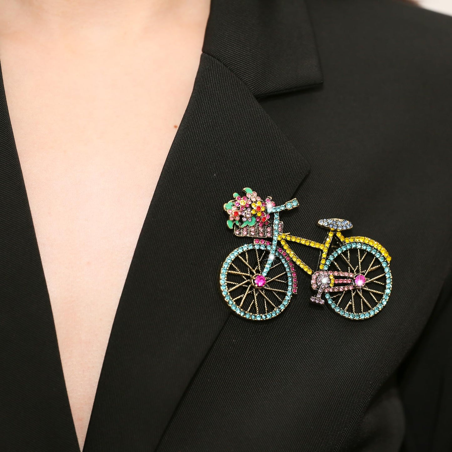 Vancy Utopia Crystal Rhinestone Creative Bicycles Brooch Pin for Women Retro Elegant Handmade Blue Brooches Pins Classic Wedding Fashion Jewelry Accessories Gift