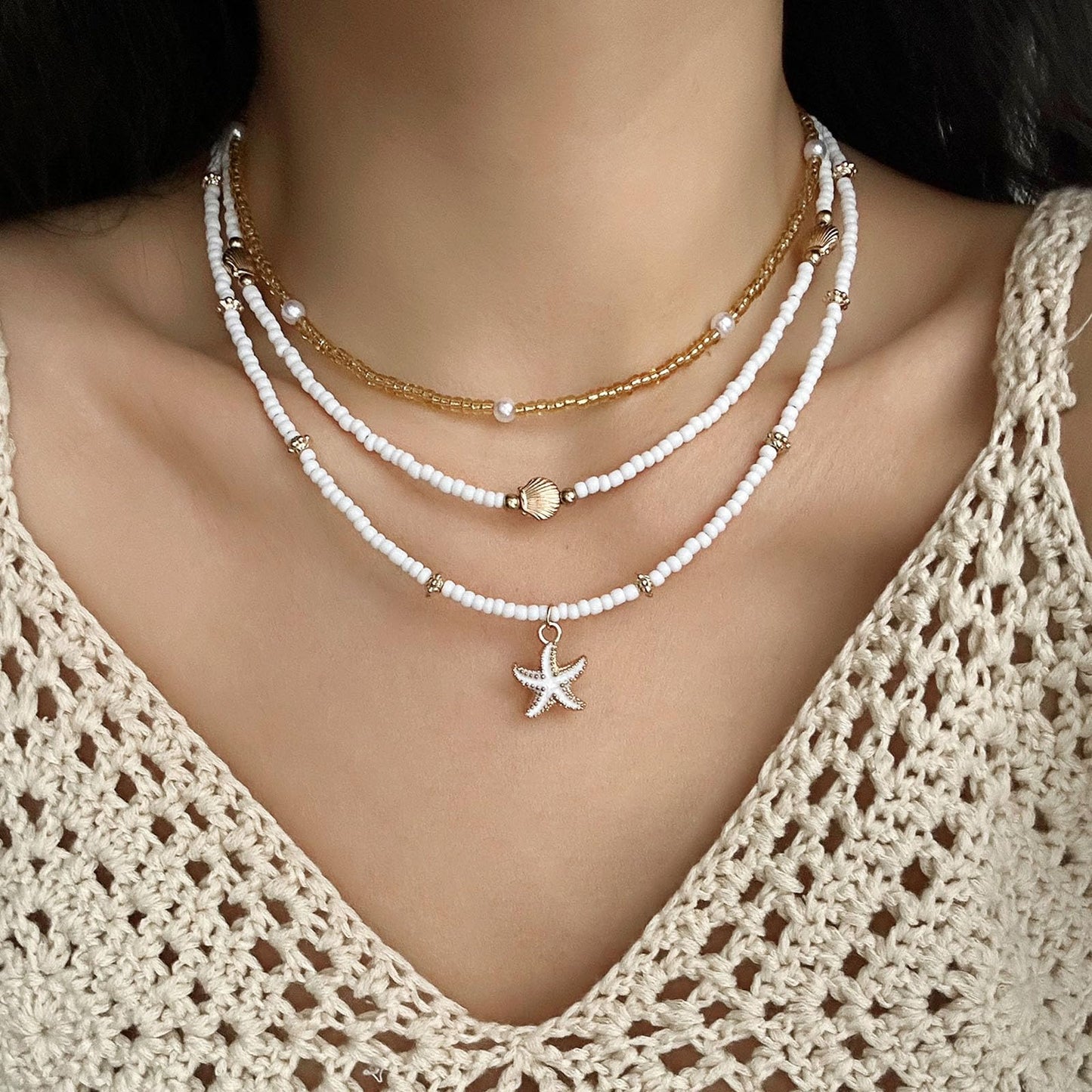 Gold Starfish Shell Necklace for Women Boho Layered Seashell Conch Shell Pearl Pendant Necklaces Set Bohemain Starfish Beach Necklaces Stack Beachy Summer Jewelry Outfits Accessories