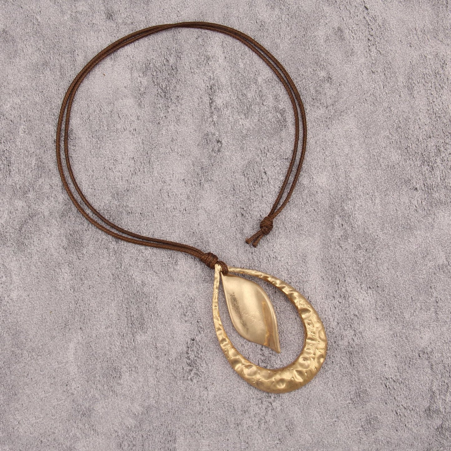 joymiao Long Pendant Necklace for Women Chunky Vintage Bohemian Statement Necklace with Large Gold Pendant Hippie Jewelry