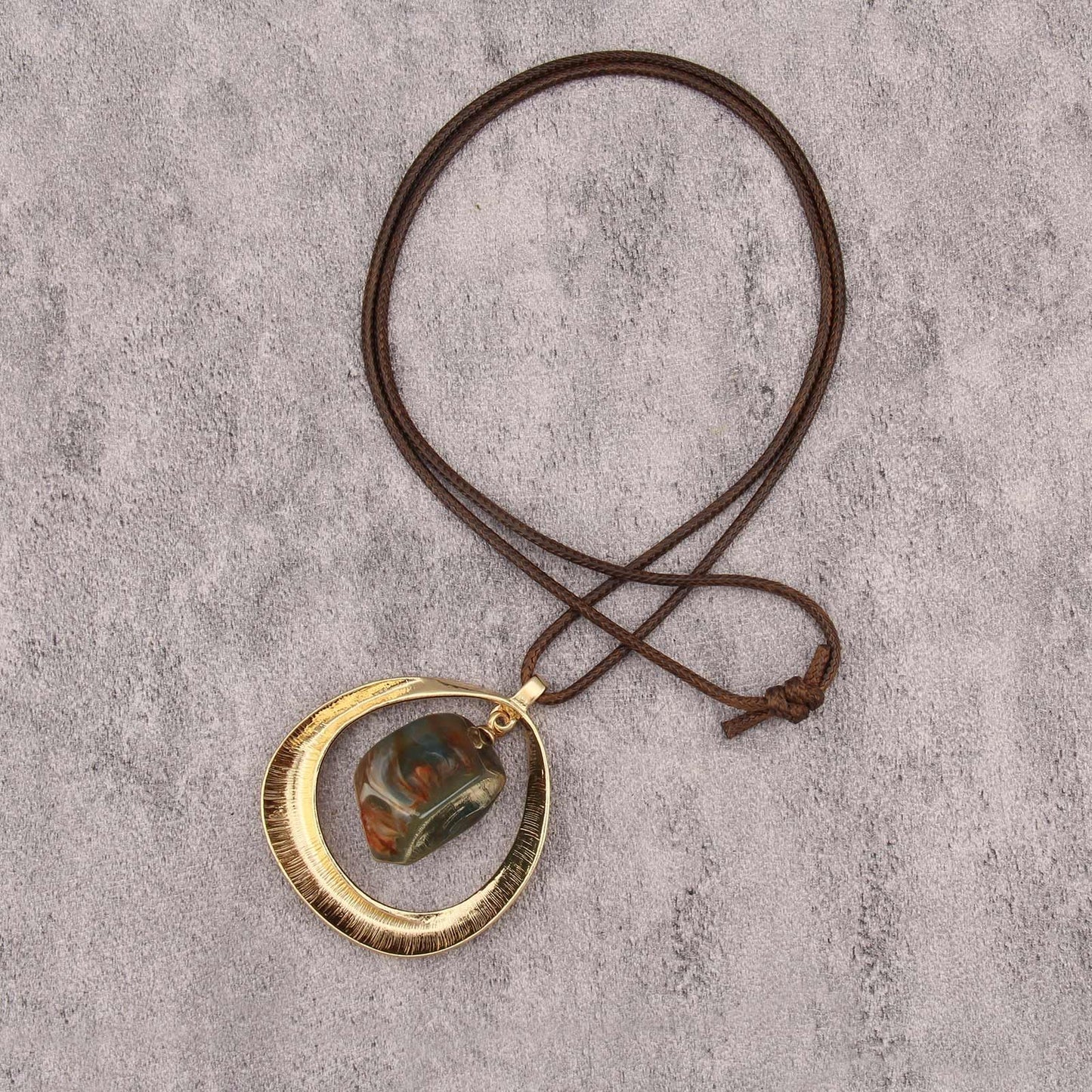joymiao Boho Necklaces for Women Trendy Bohemian Necklaces Chunky Statement Vintage Necklace Hand Made Jewelry Gold Pendant with Resin Stone