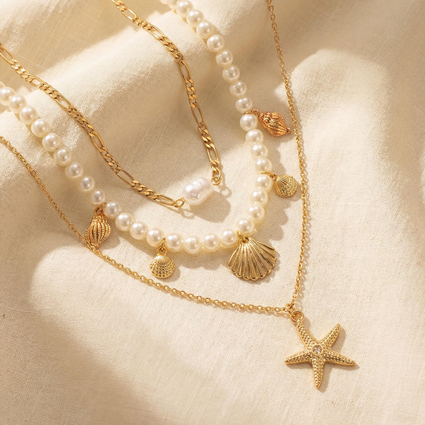 Shell Starfish Necklace for Women, Gold Plated Layered Pendant Necklace with Pearl Conch Charms, Boho Coastal Summer Beach Vacation Jewelry Gifts(Pearl&Starfish)