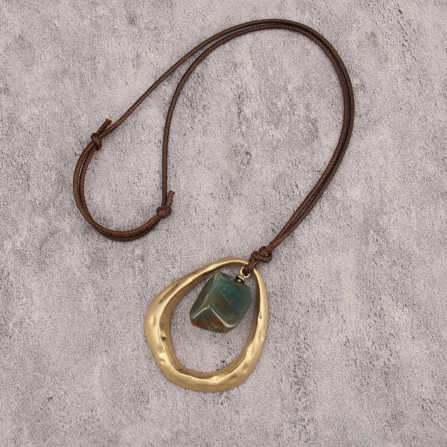 joymiao Boho Pendant Necklace for Women Gold Chunky Vintage Hippie Statement Necklace with Resin Stone Large Pendant Boho Style