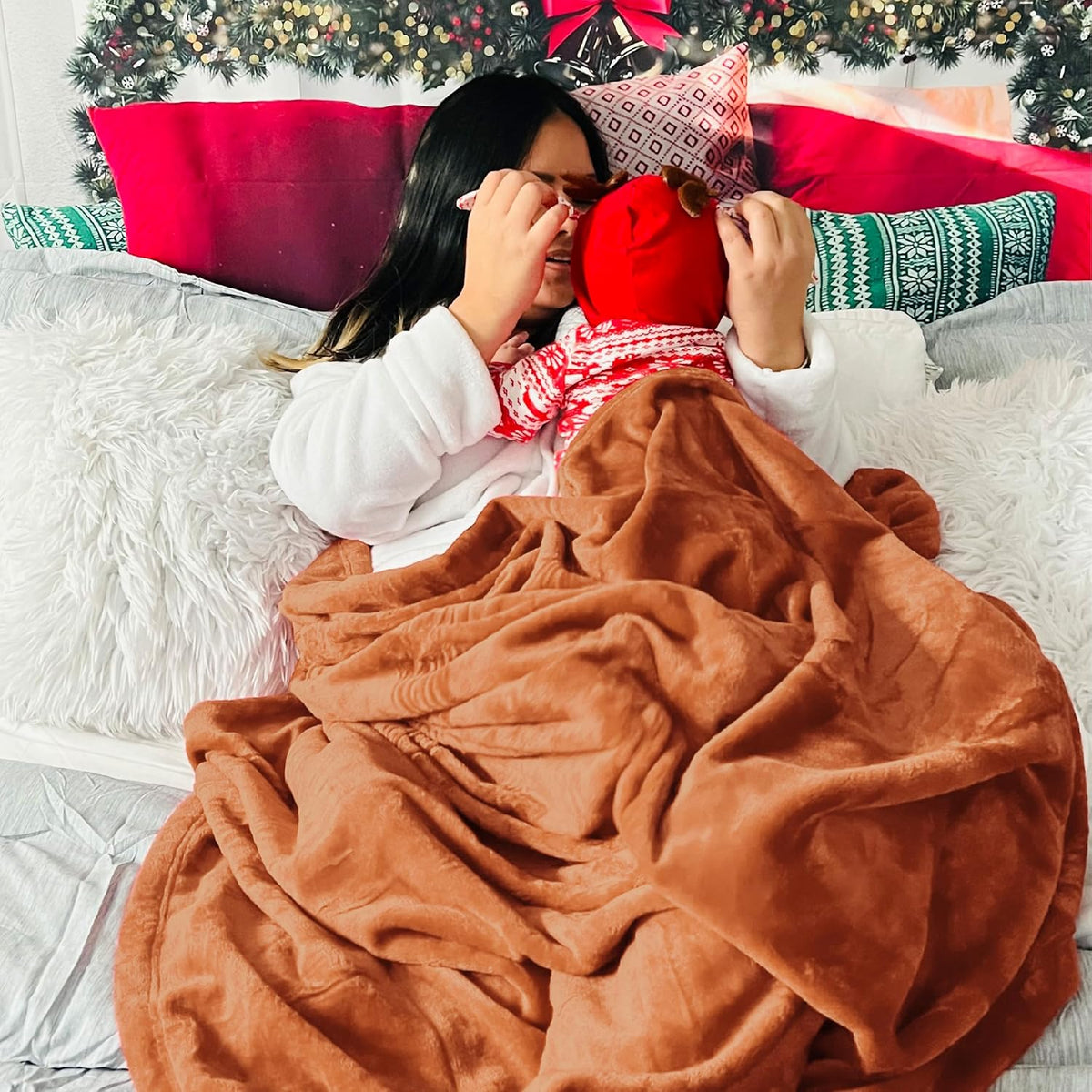 Bedsure Burnt Orange Fleece Blanket King Size - 280GSM Soft Lightweight Plush Cozy Blankets for Bed, Sofa, Couch, Travel, Camping
