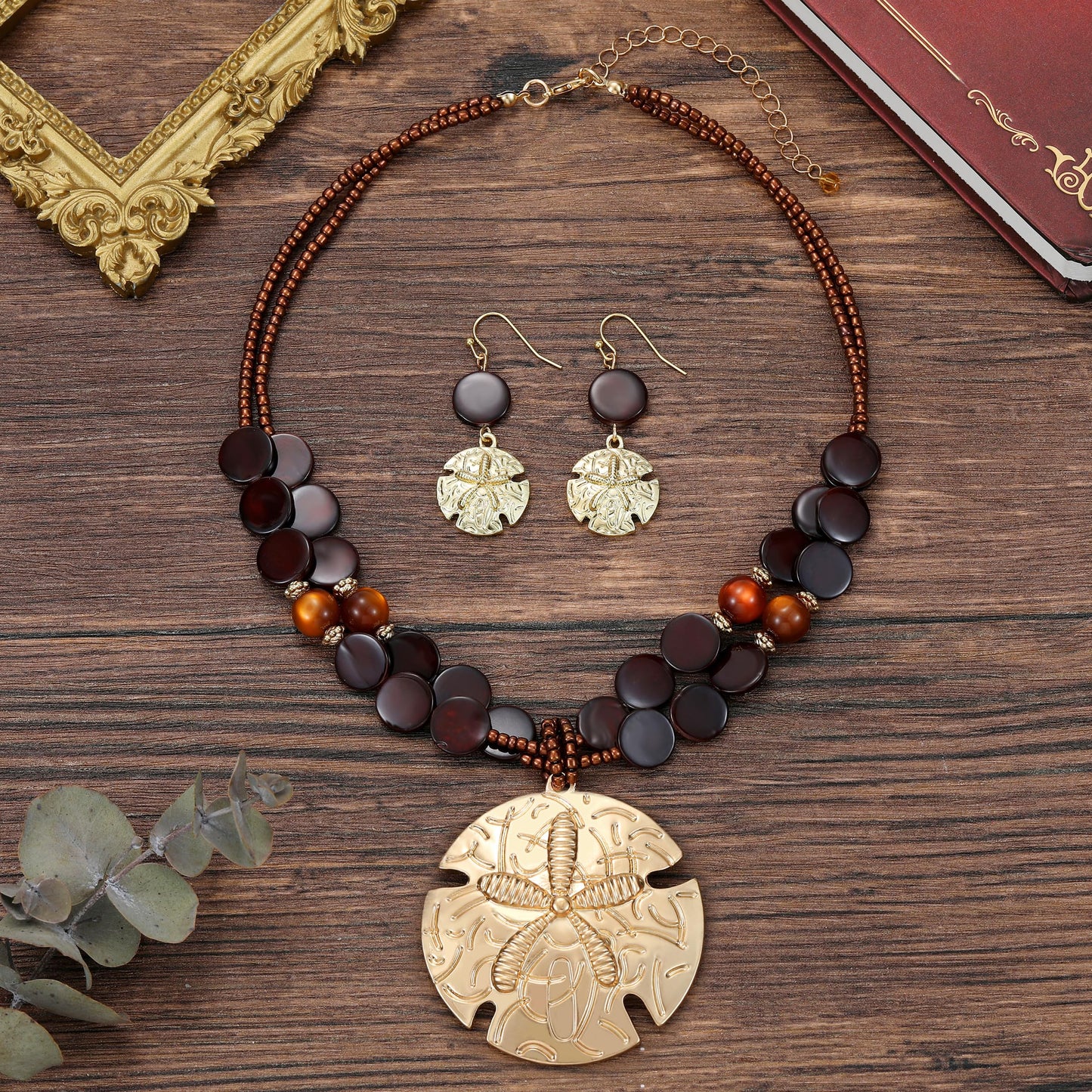Perla Boho Starfish Necklace for Women, Chunky Layered Shell Beads Choker Necklace and Earrings Set, Ocean-Themed Summer Beach Jewelry (Brown)