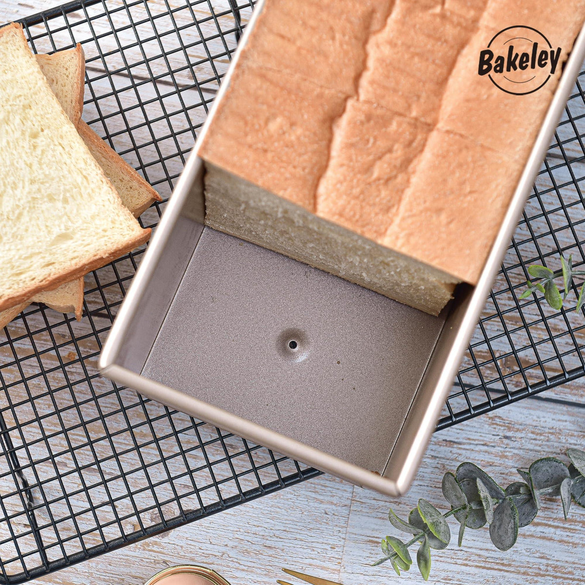 Bakeley Commercial Pullman Loaf Pan with Lid, Dough Capacity Non-stick Rectangle Flat Toast Box for Oven Baking 13.6"×5.4"×4.7"(Champagne Gold)