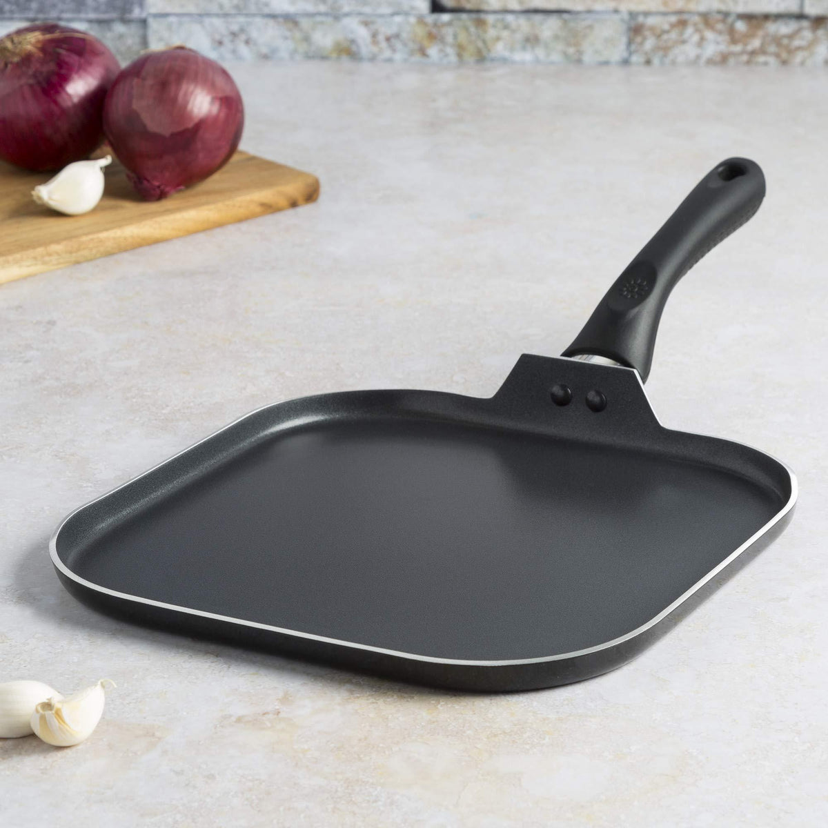 Ecolution Easy to Clean, Comfortable Handle, Even Heating, Dishwasher Safe Pots and Pans, 11-Inch Griddle, Black
