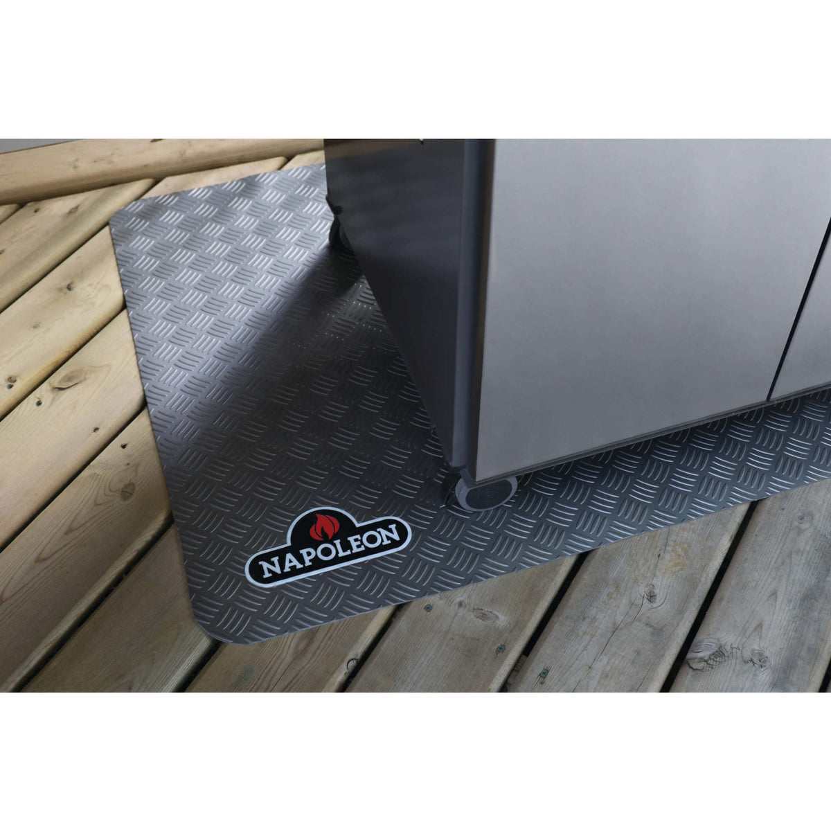 Napoleon BBQ Grill Mat - BBQ Grill Accessory, Safety Product, Non-Slip, Diamond Plate Pattern, Grey, Stylish, Protect your Decking, Fits BBQ Grills Prestige PRO 500 Size and Smaller